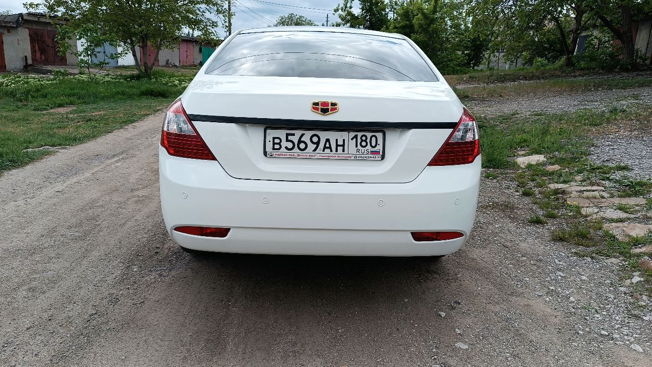 Продам geely emgrand ec7 1.8 2013 года, с пробегом 122т, в хорошем состоянии как внешне так и технически, не гнилая. машина хозяйская, ухоженная, стоит газ( зарегистрирован). хорошая комплектация, стеклоподъёмники, регулировка зеркал, центральный замок, кондиционер дует, но надо дозаправить, по документам полный порядок цена 550т. р + небольшой торг осмотр г. енакиево тел. +79493936854 - фотография - 2