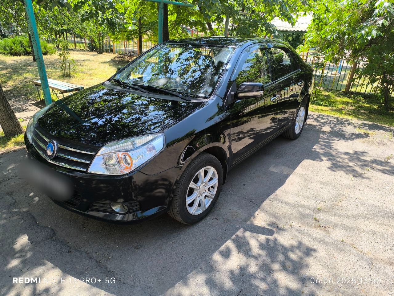 Продам автомобиль geely mk 2013 г. в. авто в хорошем состоянии. пробег 33000 км. цена 400 000 руб. торг. г. снежное. +7-949-821-50-50 - фотография - 2
