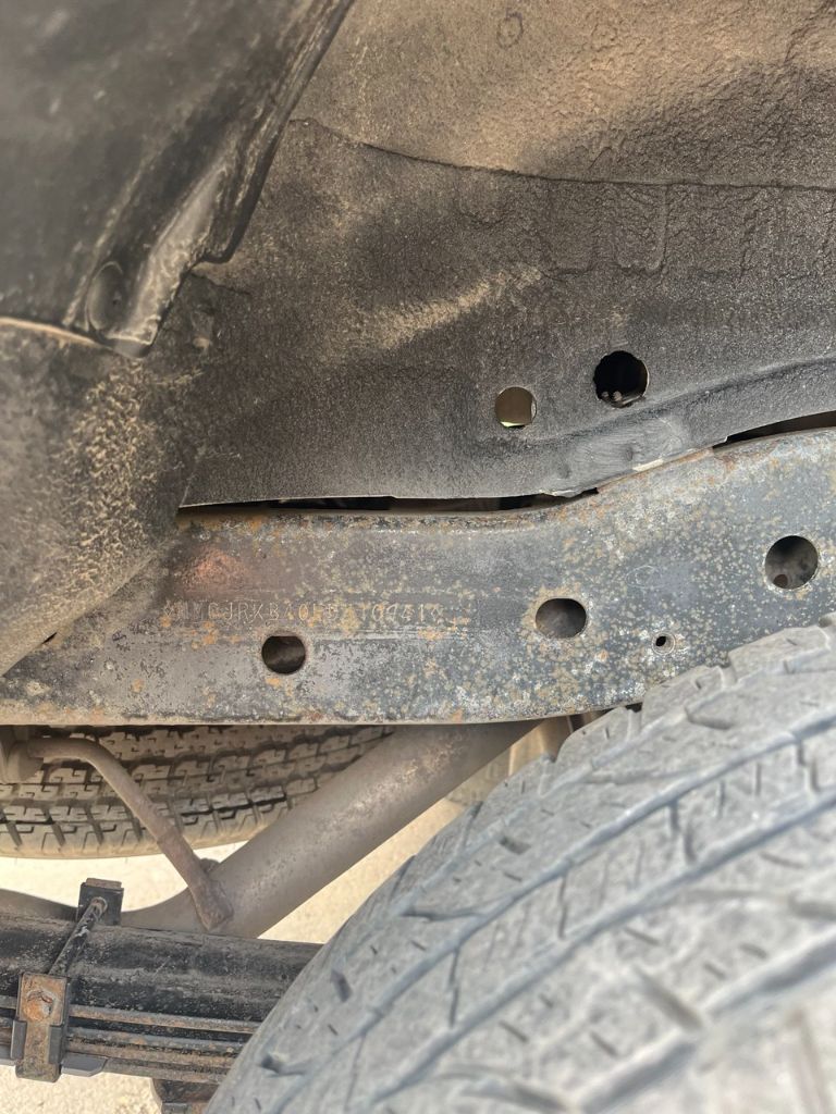 Mitsubishi l200, 2013 года выпуска, рестайлинг.2,5 дизель, автомат, раздатка super select пробег 136 тысячи километров в отличном состоянии, алюминиевая защита днища, турбо таймер к авто прилагается кунг, и зимняя резина на дисках. 2,2 млн, территориально г. красный луч(хрустальный) т. +79591088833 - фотография - 8