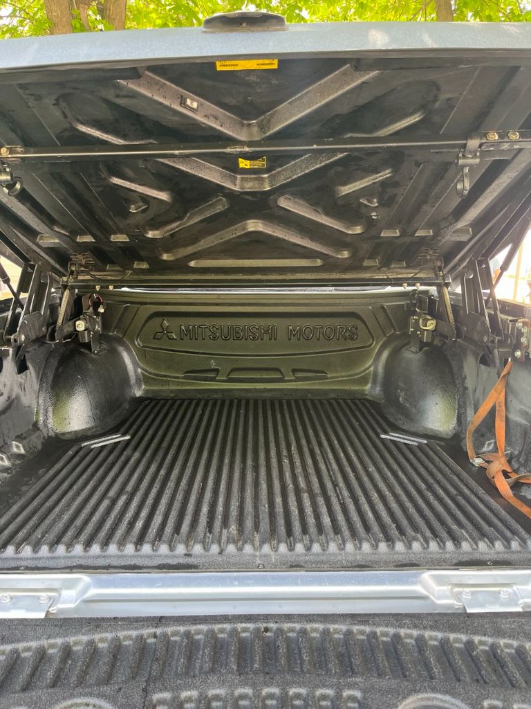 Mitsubishi l200, 2013 года выпуска, рестайлинг.2,5 дизель, автомат, раздатка super select пробег 136 тысячи километров в отличном состоянии, алюминиевая защита днища, турбо таймер к авто прилагается кунг, и зимняя резина на дисках. 2,2 млн, территориально г. красный луч(хрустальный) т. +79591088833 - фотография - 10