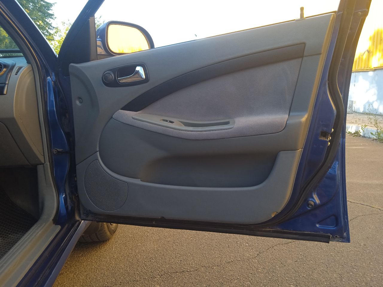 Продам шевроле лачетти 2007года выпуска, цена 450 000₽ торг, мотор 1,6l,109л, с, пробег 215тыс, авто в хорошем состоянии, что по кузову, что технически, шины зима r-15,комплектация: гидроусилитель руля, abs, четыре электростеклоподъёмника, шесть подушек безопасности кондиционер холодит, abc, подогрев зеркал заднего вида, музыка андроид, основной свет линза led, тонировка, сигнализация с автозапуском, обслужена вложений не требует, с документами порядок, три владельца по птс, интересующие вопросы по телефону, смотреть авто город, шахтёрск на стоянке поста гаи, тел +79495963046 - фотография - 8