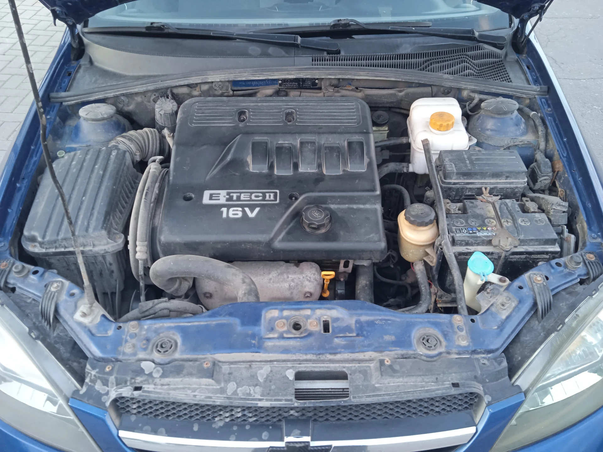 Продам шевроле лачетти 2007года выпуска 1,6l,109л, с, пробег 218тыс, авто в хорошем состоянии, что по кузову, что технически, шиы лето новые r-15, комплект зимних шины отдам в придачу, комплектация: гидроусилитель руля, abs, четыре электростеклоподъёмника, шесть подушек airbag, безопасности кондиционер холодит, подогрев зеркал заднего вида, музыка андроид, камера заднего вида, основной свет линза led, тонировка, сигнализация с обратной связью, обслужена вложений не требует, с документами порядок, три владельца по птс, интересующие вопросы по телефону, смотреть авто город, шахтёрск, тел +79495963046 цена 450рб, торг - фотография - 14