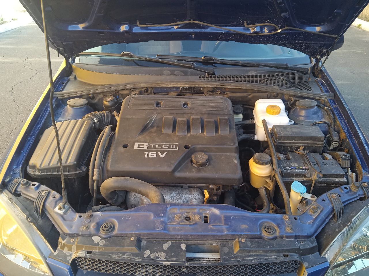 Продам шевроле лачетти 2007года выпуска, цена 450 000₽ торг, мотор 1,6l,109л, с, пробег 215тыс, авто в хорошем состоянии, что по кузову, что технически, шины зима r-15,комплектация: гидроусилитель руля, abs, четыре электростеклоподъёмника, шесть подушек безопасности кондиционер холодит, abc, подогрев зеркал заднего вида, музыка андроид, основной свет линза led, тонировка, сигнализация с автозапуском, обслужена вложений не требует, с документами порядок, три владельца по птс, интересующие вопросы по телефону, смотреть авто город, шахтёрск на стоянке поста гаи, тел +79495963046 - фотография - 5