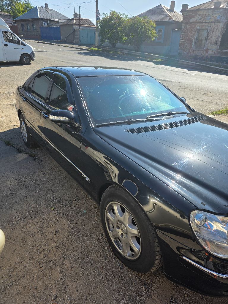 Продам. mercedes-benz w220 s600 trasco ( бронированный в6/7+) пробег 50 000 км. (оригинальный) 2002 год редкое состояние. технически полностью исправен. работает абсолютно всё. кузов полностью обработан керамикой. свет отличный. коробка и мотор работают идеально. диски с бронирезиной в отличном состоянии. документы чистые. 1,850 🍋 торг +7 949-8000-900 - фотография - 4