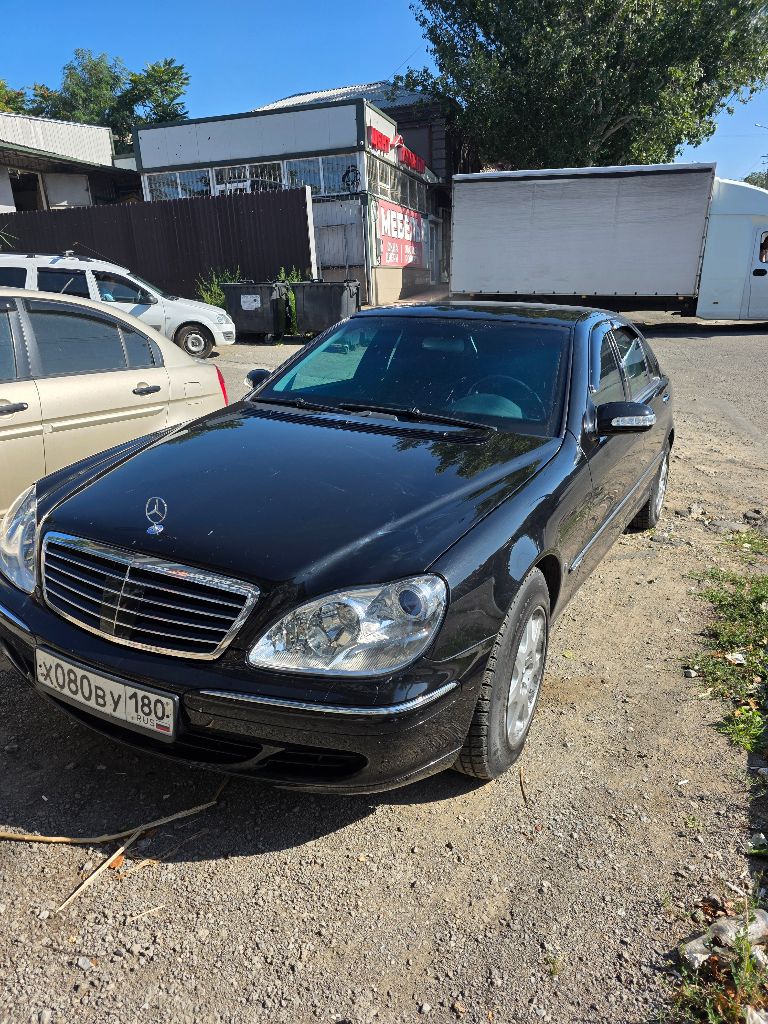 Продам. mercedes-benz w220 s600 trasco ( бронированный в6/7+) пробег 50 000 км. (оригинальный) 2002 год редкое состояние. технически полностью исправен. работает абсолютно всё. кузов полностью обработан керамикой. свет отличный. коробка и мотор работают идеально. диски с бронирезиной в отличном состоянии. документы чистые. 1,850 🍋 торг +7 949-8000-900 - фотография - 2