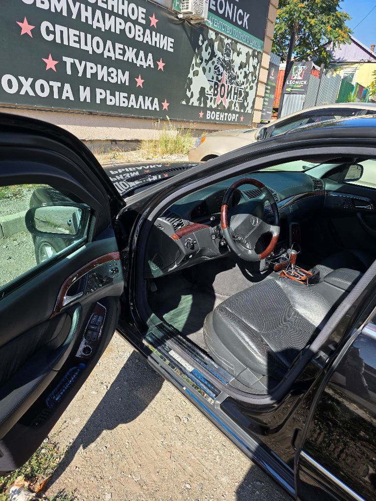 Продам. mercedes-benz w220 s600 trasco ( бронированный в6/7+) пробег 50 000 км. (оригинальный) 2002 год редкое состояние. технически полностью исправен. работает абсолютно всё. кузов полностью обработан керамикой. свет отличный. коробка и мотор работают идеально. диски с бронирезиной в отличном состоянии. документы чистые. 1,850 🍋 торг +7 949-8000-900 - фотография - 8