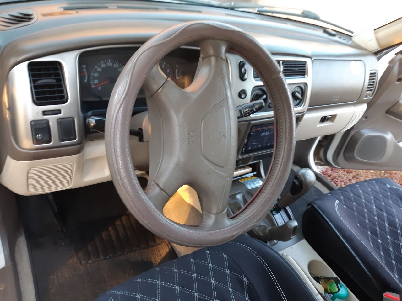 Продам мицубиси педжеро спорт.260т. пробег.2006год. машина в хорошем состоянии. новая резина, новый акб. установлен газ. прошу800000тр телефон+79494164523 - фотография - 4