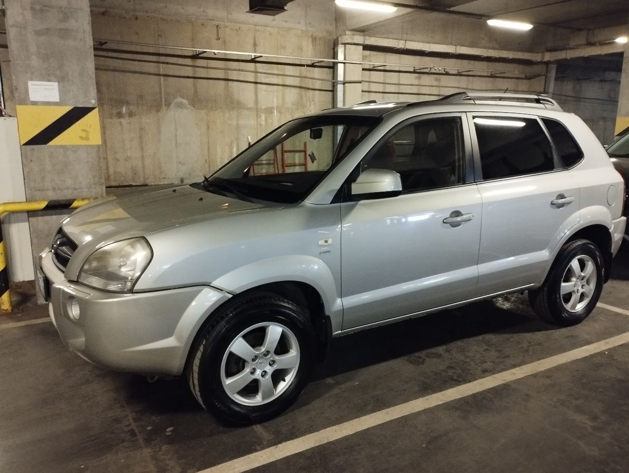 Автомобиль семейный hyundai tucson 2007 года выпуска, передний привод, пробег 207000 км, все менялось своевременно, цена 800000 ₽ телефон +79495341076 - фотография - 2