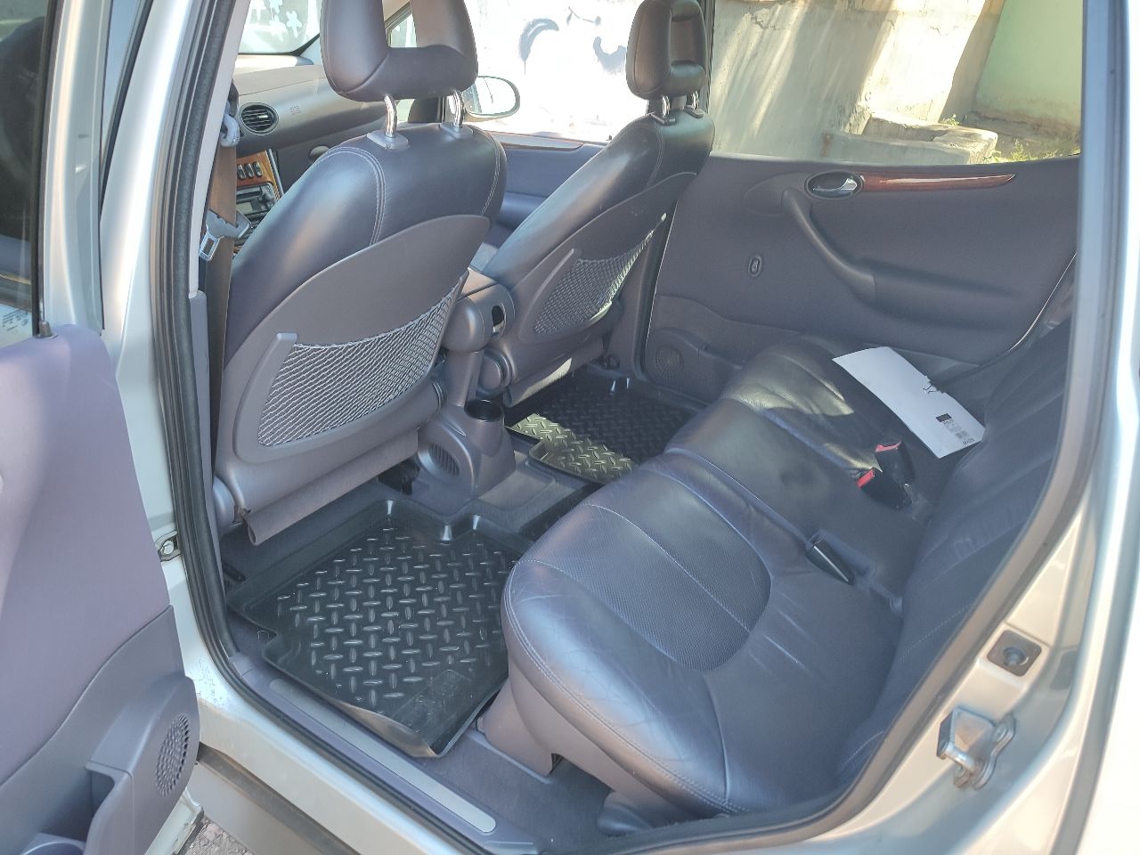 Мерседес 2005. год. в. идеальном. состоянии коробка. 5 ст. автомато. авто. из. швейцарии. в таком. состоянии. осталось. очень. мало. тел. ±79493373857 - фотография - 6