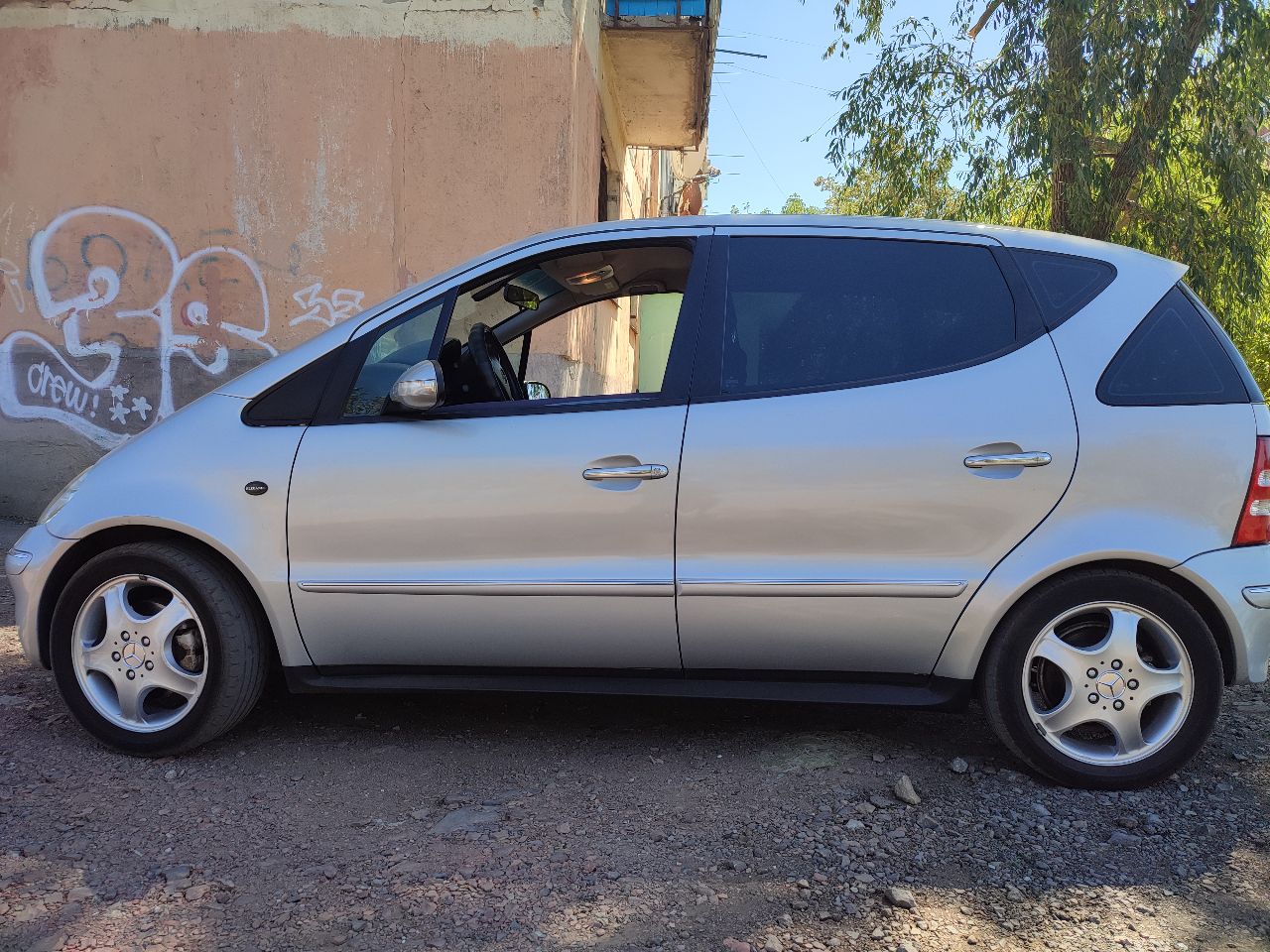 Мерседес 2005. год. в. идеальном. состоянии коробка. 5 ст. автомато. авто. из. швейцарии. в таком. состоянии. осталось. очень. мало. тел. ±79493373857 - фотография - 5