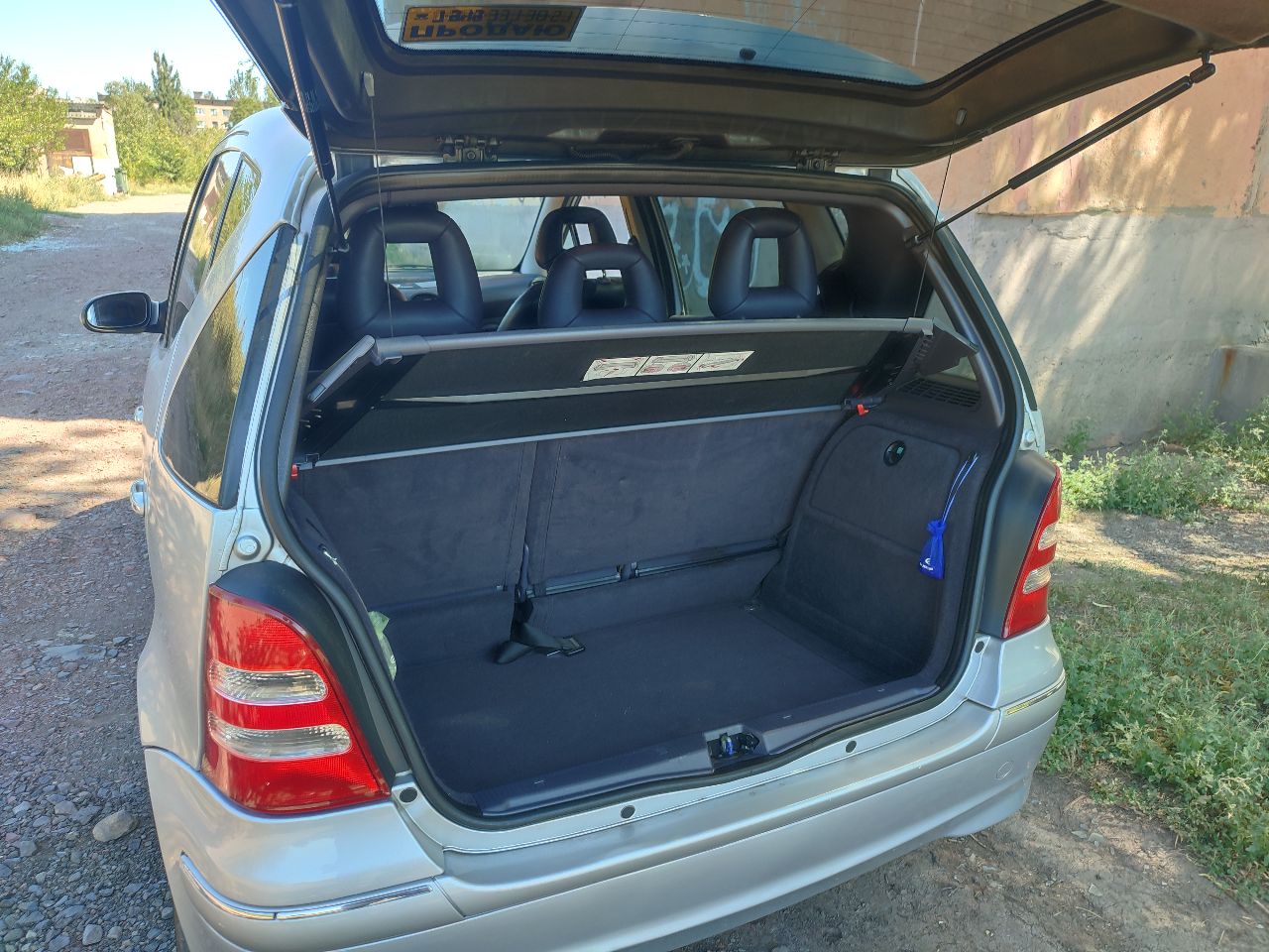 Мерседес. 2005. год. акпп авто. из. швейцарии. в. идеальном. состоянии. без. единого. подкраса. таких. авто. осталось. мало. тел. +79493373857 - фотография - 4