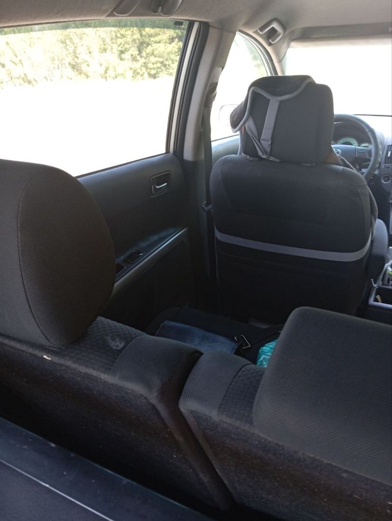 Продаю тоyota (тойота) corolla verso 2 2005 г. в. дизель 2 л. 268 тыс. пробег. не пригон. я хозяин, единственная запись в птс. настоящий японец, приемистый очень резвый. оцинкованный кузов. двигатель, не дымит масло не расходует. климат контроль, работает идеально. два комплекта резины на дисках. хороший свет, музыка. настоящий минивен. при разложенных задних сидениях получается ровный пол. ложится в длину взрослый человек. вмещается 18 банановых ящиков. в машине работает каждая кнопка. у меня около года, продаю в связи с покупкой другого авто. цена вопроса 800 тыс. р. машина в донецке. тел. +7949 348 0078 - фотография - 9