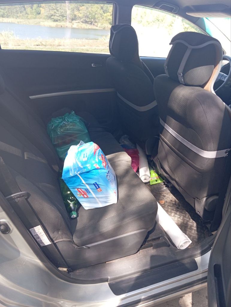 Продаю тоyota (тойота) corolla verso 2 2005 г. в. дизель 2 л. 268 тыс. пробег. не пригон. я хозяин, единственная запись в птс. настоящий японец, приемистый очень резвый. оцинкованный кузов. двигатель, не дымит масло не расходует. климат контроль, работает идеально. два комплекта резины на дисках. хороший свет, музыка. настоящий минивен. при разложенных задних сидениях получается ровный пол. ложится в длину взрослый человек. вмещается 18 банановых ящиков. в машине работает каждая кнопка. у меня около года, продаю в связи с покупкой другого авто. цена вопроса 800 тыс. р. машина в донецке. тел. +7949 348 0078 - фотография - 13