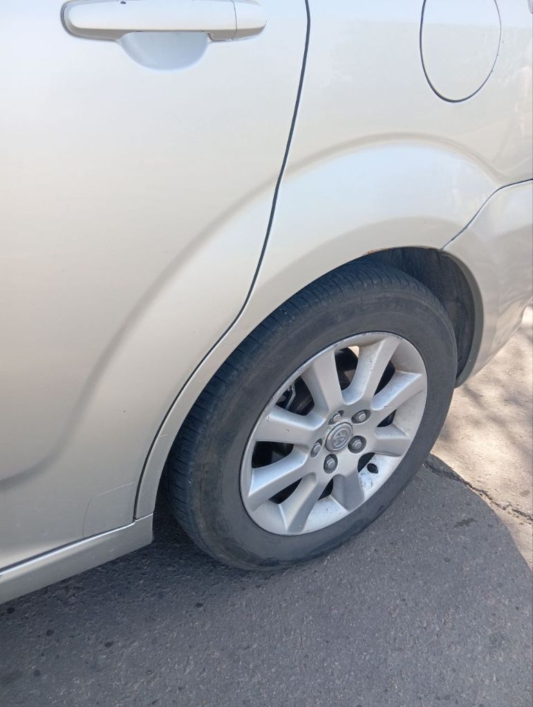 Продаю тоyota (тойота) corolla verso 2 2005 г. в. дизель 2 л. 268 тыс. пробег. не пригон. я хозяин, единственная запись в птс. настоящий японец, приемистый очень резвый. оцинкованный кузов. двигатель, не дымит масло не расходует. климат контроль, работает идеально. два комплекта резины на дисках. хороший свет, музыка. настоящий минивен. при разложенных задних сидениях получается ровный пол. ложится в длину взрослый человек. вмещается 18 банановых ящиков. в машине работает каждая кнопка. у меня около года, продаю в связи с покупкой другого авто. цена вопроса 800 тыс. р. машина в донецке. тел. +7949 348 0078 - фотография - 19