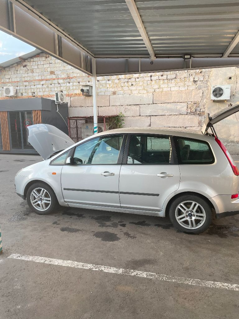 Продам ford focus c-max 1.8, механика, 2004г, 360000 км! 560000 р. полностью обслуженный автомобиль, пригнанный из германии 3 года назад! здесь один владелец! масло заменено, месяц назад сделан капремонт головки двигателя, кольца заменены год назад. месяц назад заменен комплект цепи, поменяны ремни, перебраны стартер и генератор и т. д.(остальное по телефону), живой, комфортный автомобиль! возможен обмен на паркетник( нужна машина повыше) в салоне не курили. зимняя резина в комплекте. возможен обмен. кузов в родной краске. установлен газ( вписан в птс)фен 3916641. возможен торг при осмотре. - фотография - 13
