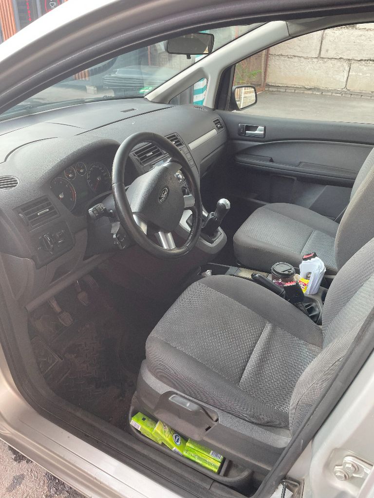 Продам ford focus c-max 1.8, механика, 2004г, 360000 км! 560000 р. полностью обслуженный автомобиль, пригнанный из германии 3 года назад! здесь один владелец! масло заменено, месяц назад сделан капремонт головки двигателя, кольца заменены год назад. месяц назад заменен комплект цепи, поменяны ремни, перебраны стартер и генератор и т. д.(остальное по телефону), живой, комфортный автомобиль! возможен обмен на паркетник( нужна машина повыше) в салоне не курили. зимняя резина в комплекте. возможен обмен. кузов в родной краске. установлен газ( вписан в птс)фен 3916641. возможен торг при осмотре. - фотография - 23