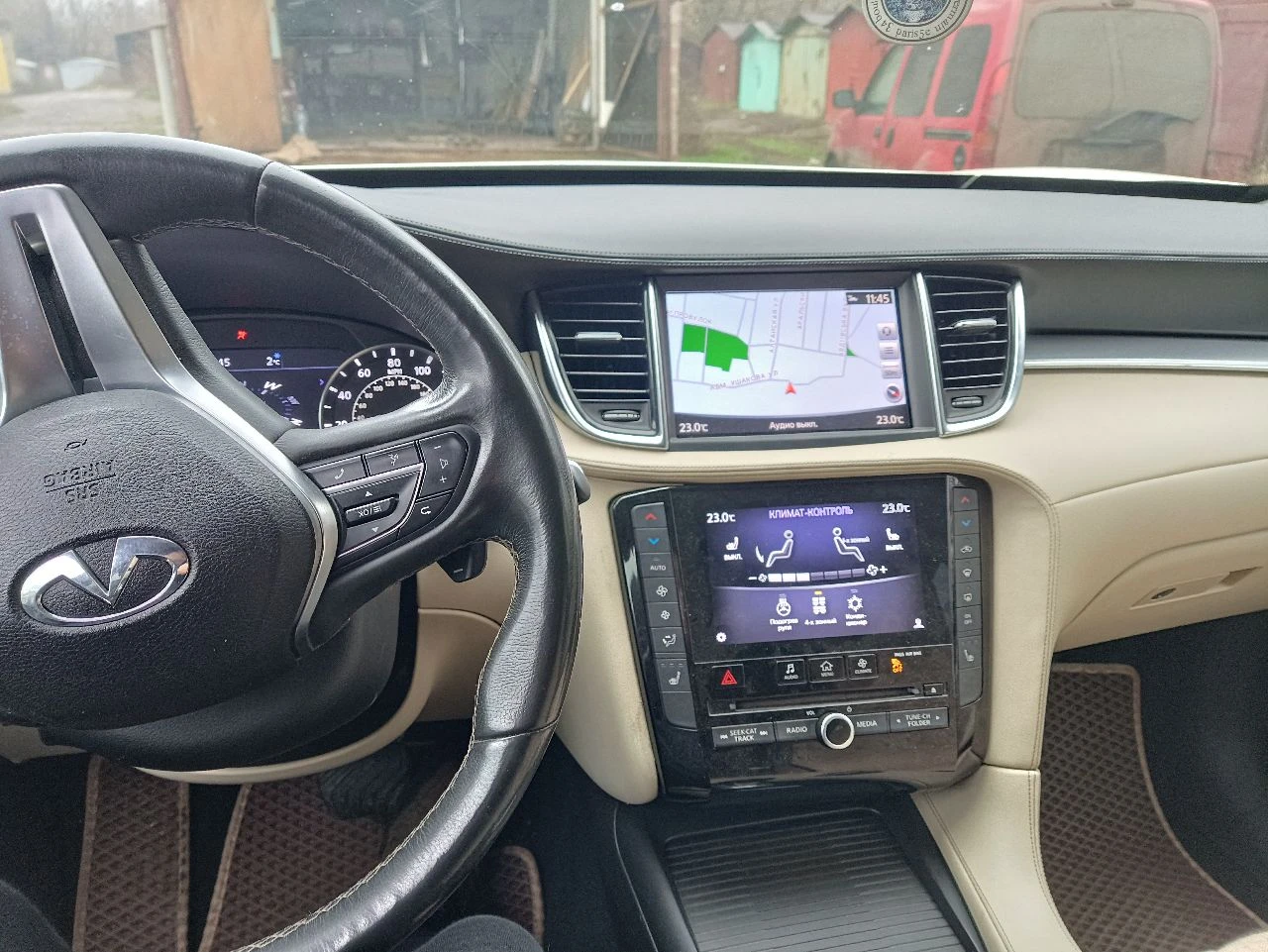 Продам infiniti qx 50, 2018 г. ,2 л. турбо, 270 л. с., в отличном состоянии, учёт рф, пробег 68000 км, диски 19, панорамная крыша, люк и т. д. тел. +7949 307-4808 цена 3.2. тел +7949 307-4808 - фотография - 6