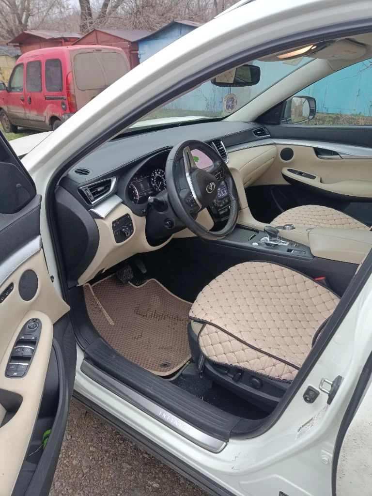 Продам infiniti qx 50, 2018 г. ,2 л. турбо, 270 л. с., в отличном состоянии, учёт рф, пробег 68000 км, диски 19, панорамная крыша, люк и т. д. тел. +7949 307-4808 цена 3.2. тел +7949 307-4808 - фотография - 7