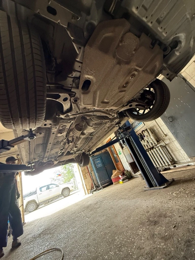 Продам: донецк mitsubishi lancer x рестайлинг 2014 года. птс: оригинал пробег:133.000 тыс км машина в отличном состоянии, без каких либо нареканий. собственник, по факту я 2-й хозяин, был перевес номеров в одной семье !пробег оригинал 100%, вся в родном окрасе, любые проверки включая сто приветствуется. диски r-17 новая резина, камера заднего вида, регистратор в зеркале, цена:1🍋75тыс руб 📲📲📲 7 949 317 52 79 - фотография - 9