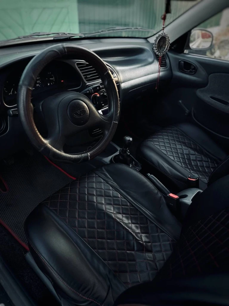 Продаётся daewoo lanos 1.4, 2008 г. 📍 пробег — 110 000 км (родной) ⚙️ двигатель 1.4, бензин, механика ✅летняя резина (2 сезон) + зимняя на дисках в подарок ✅ чехлы, 2 комплекта ковриков ✅ противотуманки, сигнализация 💰 250 000 тыс. торг 🚗 в хорошем, ухоженном состоянии — сел и поехал! 📞 для связи: +79493439937 - фотография - 3