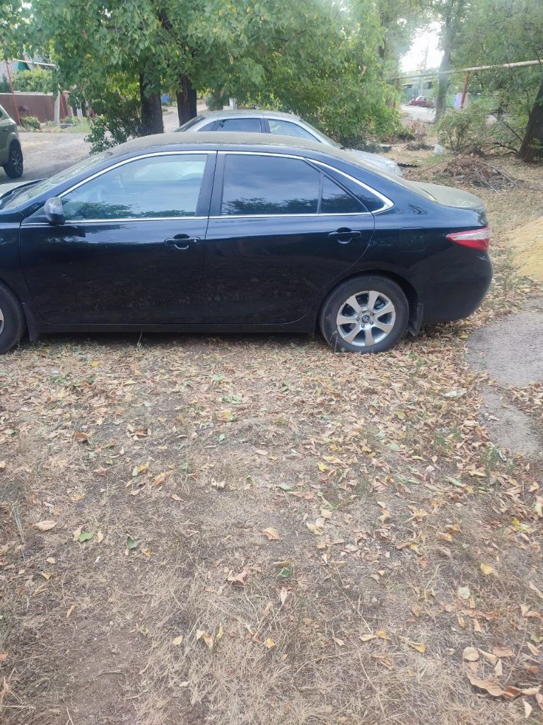 Продам тоета камри в 55 кузове 2017 года с пробегом 214 тысяч в идеальном состоянии что по кузову что по двигателю коробка работает отлично резина в хорошем состоянии и отдам комплект зимней резины цена данного автомобиля 1.7 торг звоните все расскажу по машинке+79493137845 - фотография - 7