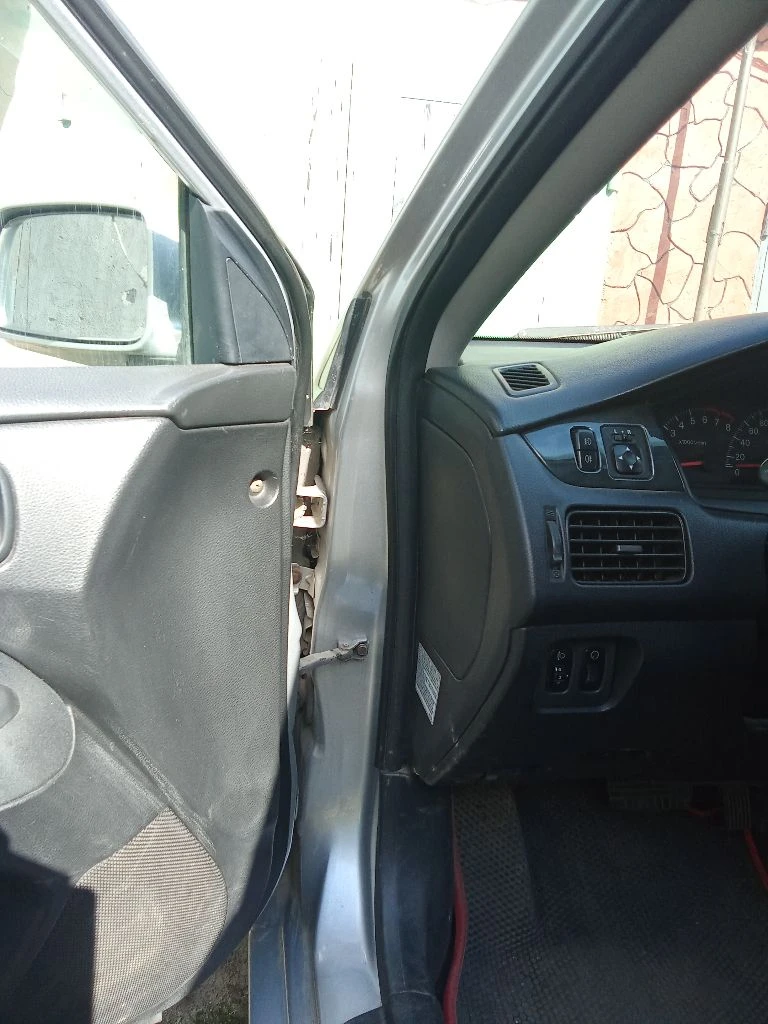 Продам мицубиси лансер 2004года цена 400 тыс. автомобиль технические в хорошем состоянии двигатель 1.6 бензин коробка автомат перебраны вся ходовая, поставлен новый генератор, резина новая, масло менял в апреле этого года. салон в ухоженном состоянии, музыка с документами порядок, продам с обязательным переоформлением тел. +79493698387 - фотография - 5