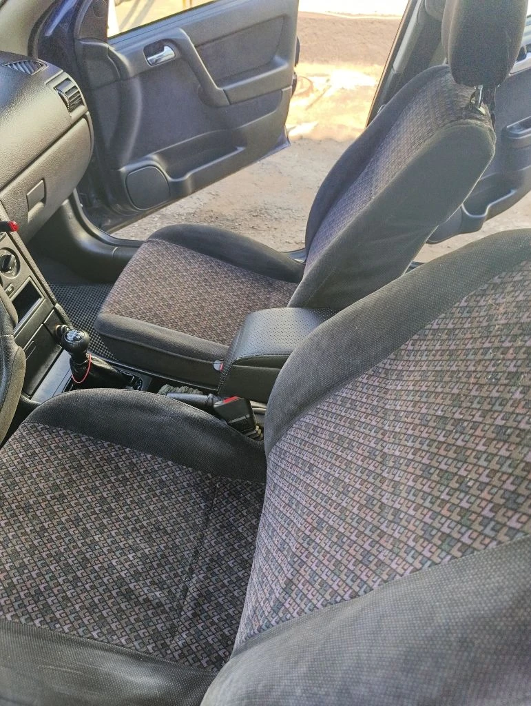 В приоритете обмен на опель зафира а или другой компактвэн с моей доплатой, так же рассмотрю обмен на опель вектра с, . я 1 хозяин по птс. документы в полном порядке. владею авто 4 года. только переоформление в мрэо. двс 1.6 8клапанный, самый простой и надежныйкондер заправлен, усилитель руля, рег. руля, корректор фар, авс, эл. рег. зеркал, два эл. стеклопод. обогрев заднего стекла, печка жарит. приятный салон. коробка механика. недавно поменял: две ступицы, перед. колодки, передние стойки, стойки стабилизатора, опорные подшипники, масло в двс, все фильтра, опоры двс. два комплекта резины на родных штампах размер 15.есть багажник на крышу на эту модель, отдам в подарок. для своих лет авто в хорошем состоянии. тел: +7949 368 32 30 цена 450т. р.торг. макеевка - фотография - 10