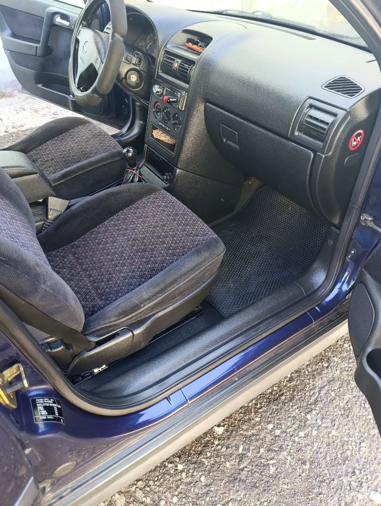 В приоритете обмен на опель зафира а или другой компактвэн с моей доплатой, так же рассмотрю обмен на опель вектра с, . я 1 хозяин по птс. документы в полном порядке. владею авто 4 года. только переоформление в мрэо. двс 1.6 8клапанный, самый простой и надежныйкондер заправлен, усилитель руля, рег. руля, корректор фар, авс, эл. рег. зеркал, два эл. стеклопод. обогрев заднего стекла, печка жарит. приятный салон. коробка механика. недавно поменял: две ступицы, перед. колодки, передние стойки, стойки стабилизатора, опорные подшипники, масло в двс, все фильтра, опоры двс. два комплекта резины на родных штампах размер 15.есть багажник на крышу на эту модель, отдам в подарок. для своих лет авто в хорошем состоянии. тел: +7949 368 32 30 цена 450т. р.торг. макеевка - фотография - 6