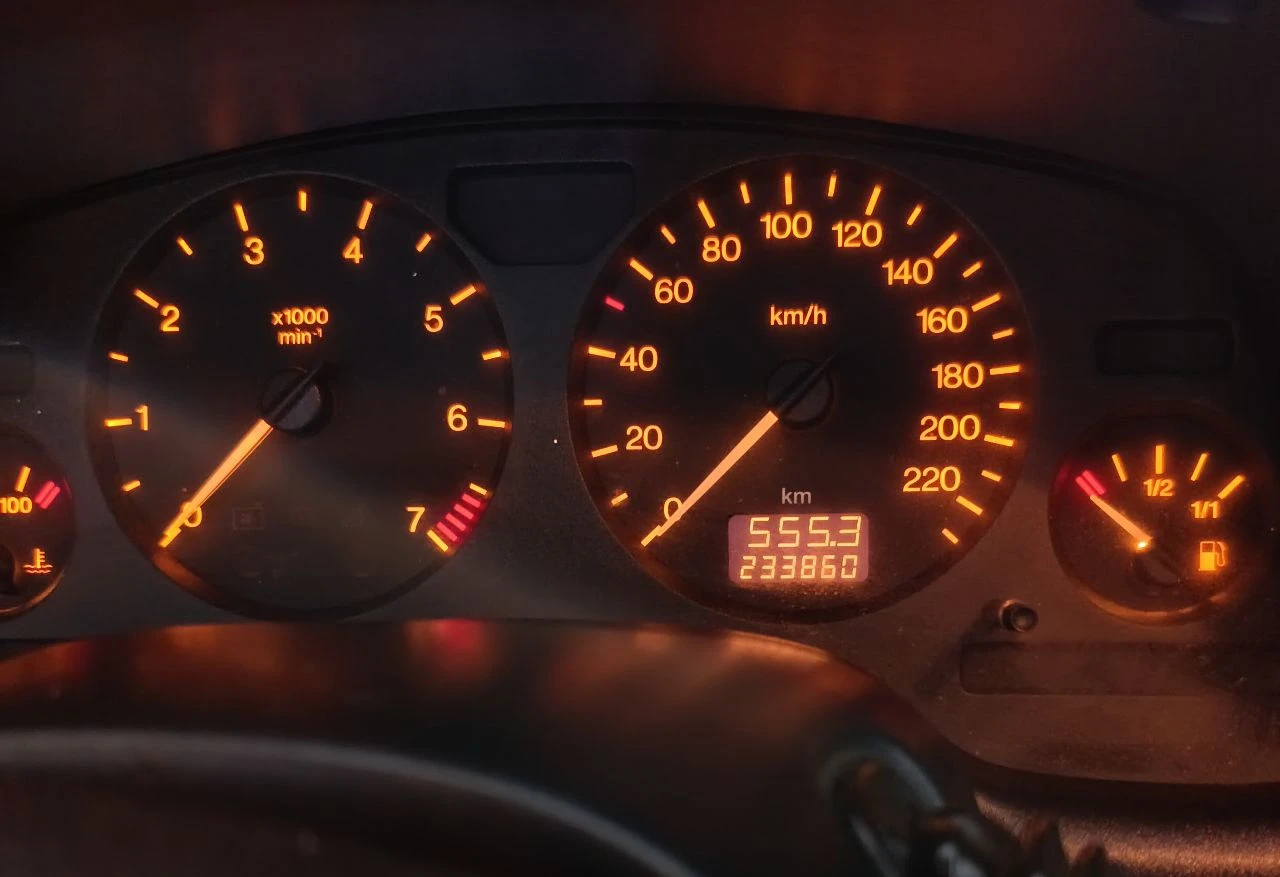 В приоритете обмен на опель зафира а или другой компактвэн с моей доплатой, так же рассмотрю обмен на опель вектра с, . я 1 хозяин по птс. документы в полном порядке. владею авто 4 года. только переоформление в мрэо. двс 1.6 8клапанный, самый простой и надежныйкондер заправлен, усилитель руля, рег. руля, корректор фар, авс, эл. рег. зеркал, два эл. стеклопод. обогрев заднего стекла, печка жарит. приятный салон. коробка механика. недавно поменял: две ступицы, перед. колодки, передние стойки, стойки стабилизатора, опорные подшипники, масло в двс, все фильтра, опоры двс. два комплекта резины на родных штампах размер 15.есть багажник на крышу на эту модель, отдам в подарок. для своих лет авто в хорошем состоянии. тел: +7949 368 32 30 цена 450т. р.торг. макеевка - фотография - 15