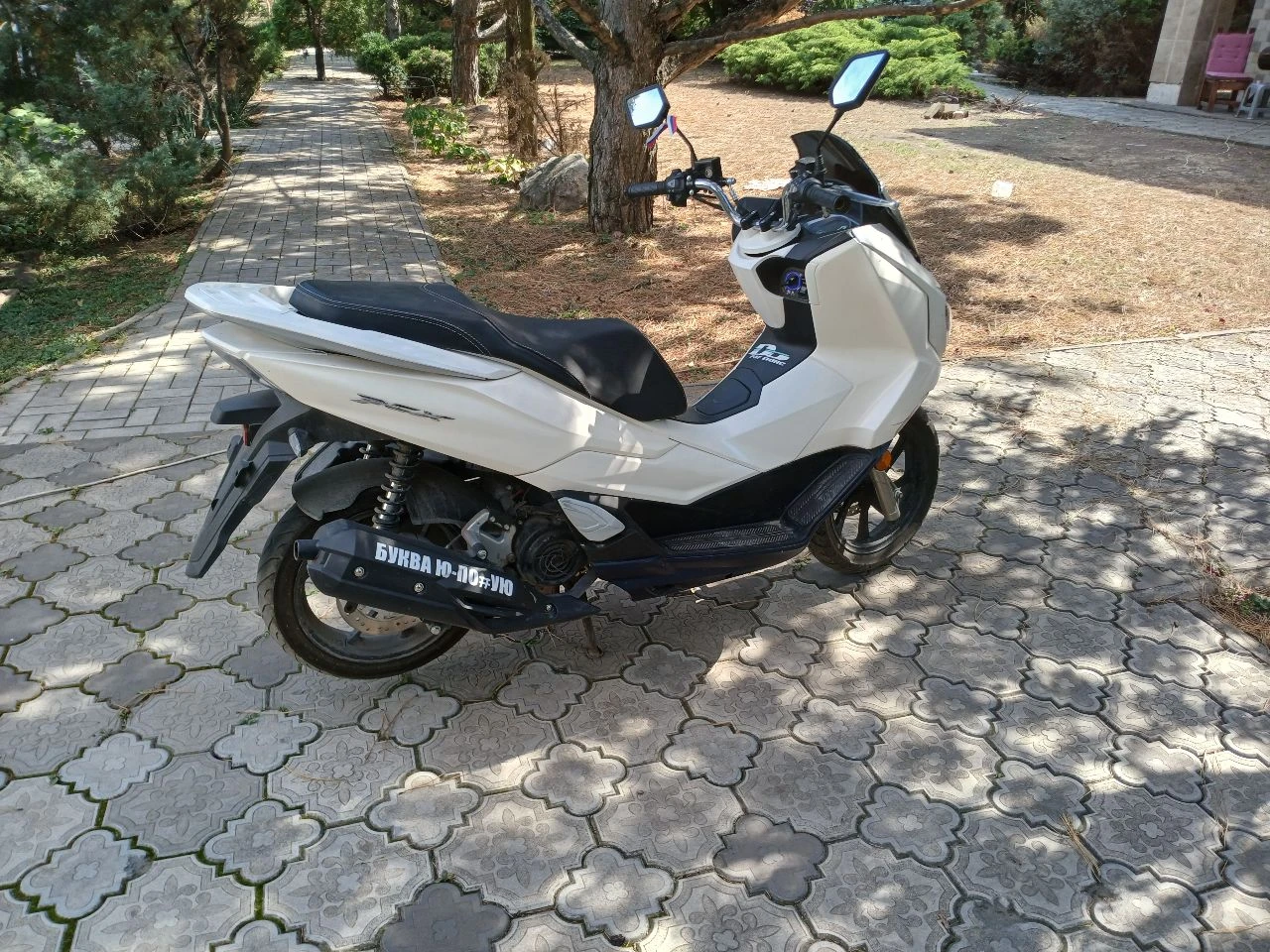 Продам мотоцикл находится в петровском районе все вопросы по телефону +79496457433 цена 120000 руб - фотография - 2