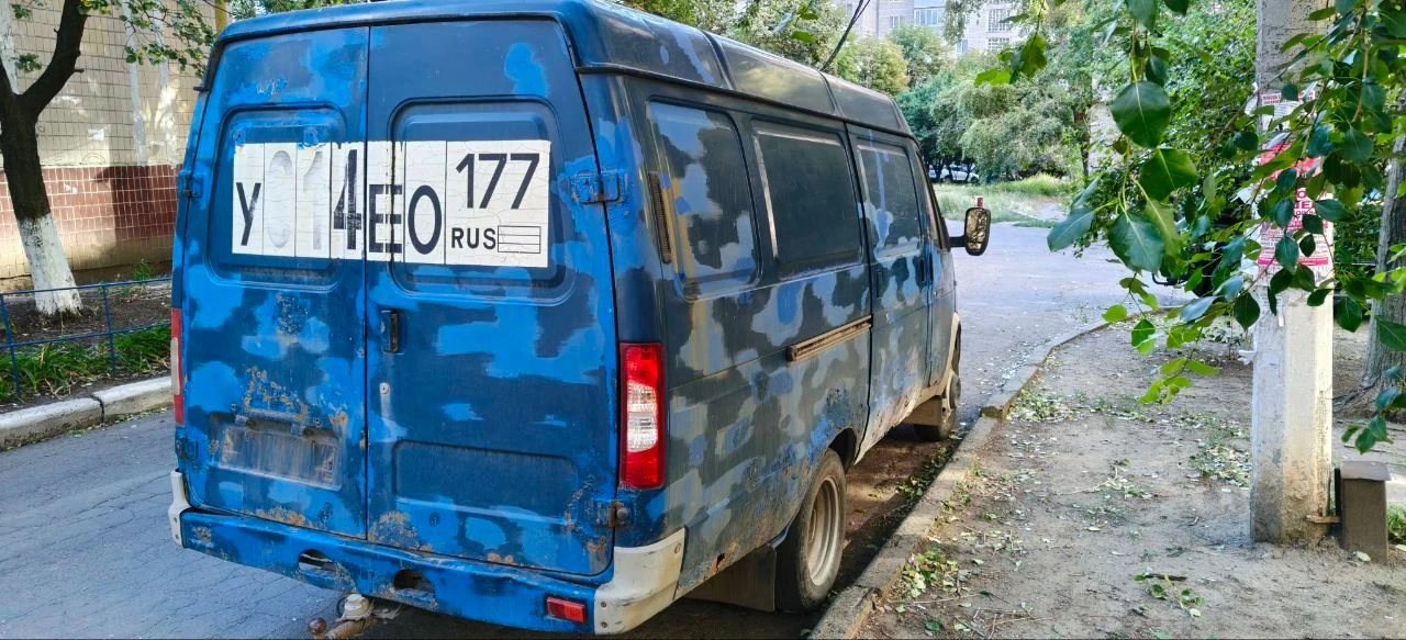 Продам газель газ 2705, год выпуска 2006, грузовой фургон. ходовка обслужена хорошо. цена 450т, возможен торг у капота. - фотография - 3