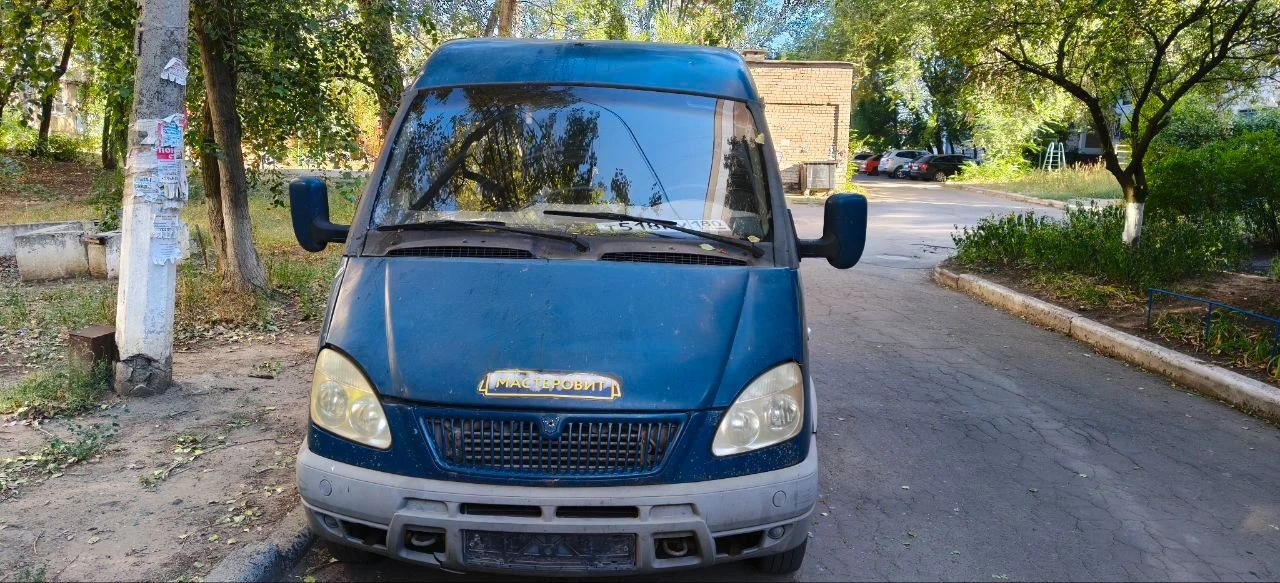 Продам газель газ 2705, год выпуска 2006, грузовой фургон. ходовка обслужена хорошо. цена 450т, возможен торг у капота. тел. +79493975168 - фотография - 2