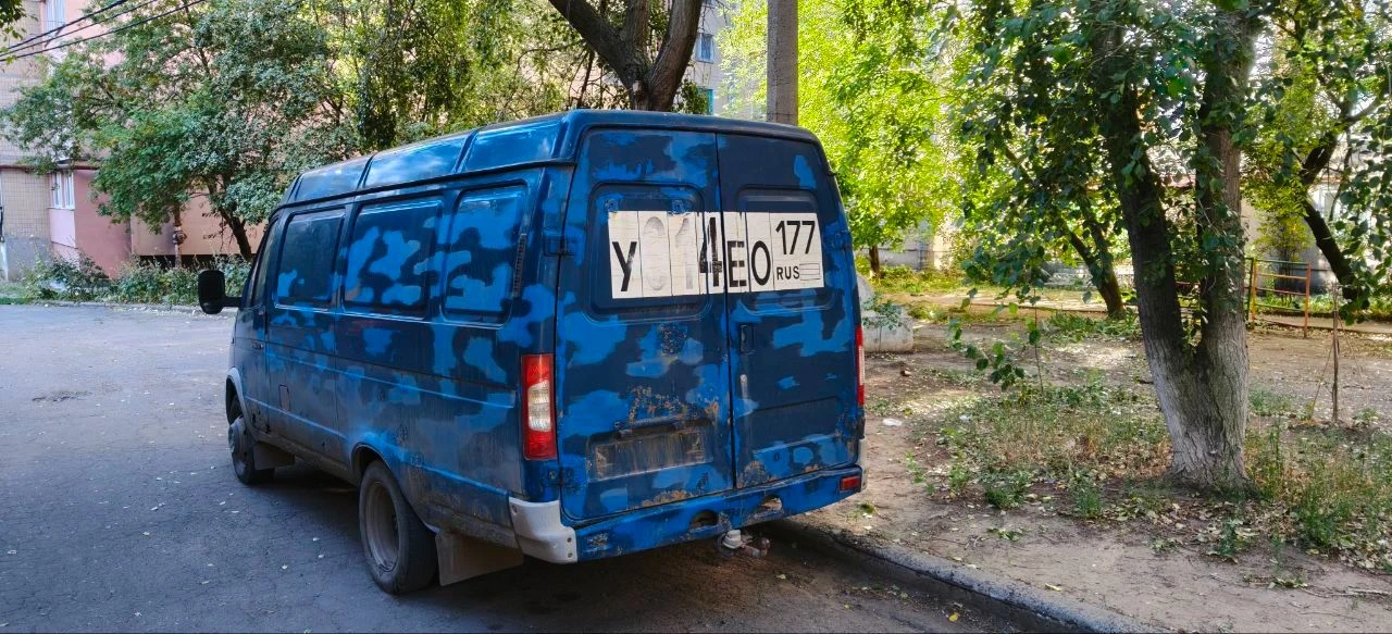 Продам газель газ 2705, год выпуска 2006, грузовой фургон. ходовка обслужена хорошо. цена 450т, возможен торг у капота. тел. +79493975168 - фотография - 5