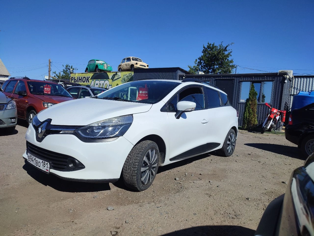 Рено. клио. 2017 г. авто. в. идеале. все. вопросы. по. телефону +79493373857 - фотография - 4