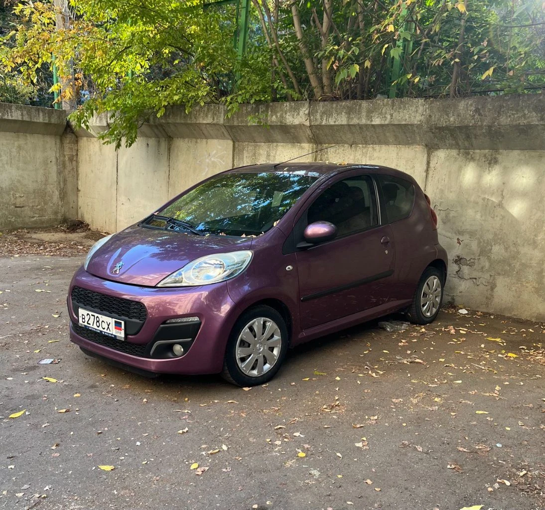 Пежо 107.. .2013 г. .пробег 87700 км. .автомат. .первый хозяин. .в хорошем сост. ..двигатель коробка... - фотография