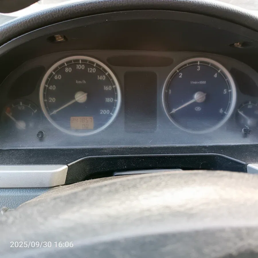 Соболь для души! из комфорта: электроподъемники, мульти-руль, торпеда бизнес, гур, качественный авто звук. далее самое интересное: соболь полностью обесшумлен кузов, кабина, дверные карты, всё обесшумивал. пол выполнен из нержавеющего алюминия, остальное это вагонка хвоя, сосна (покрывал биотонером и лаком в 2 слоя), диски литые, резина усиленная новая зимняя липучка (triangle), брал с большим профилем 225/65/16c, нигде не застрянет) зеркала боковые, новые с подогревом, стопы задние новые, фары новые (стекло), противотуманки ставил новые. свет на 10/10. вся обработана от коррозии, ни одного рыжика нет, так же шумка защищает от ржавчины! передок полностью перебран, балка перебрана, барабаны, колодки новые, рессоры новые самые мощные и при этом самые мягкие, глушитель (новый) переварен под баллоны метан, подвесной новый компрессия в каждом цилиндре идеальная. звук, очень приятный, езда очень плавная, очень хорошо набирает. движок, коробка да и вообще вся ходовая в идеальном состоянии! цена: 900.000. торга нет! делал для себя, для отдыха, можно спать в - 30 (проверял). машина в луганске. все номера читаются, не в залоге, не в кредите, запретов нет. за дополнительными фото, видео и т. д. в лс. +79591915862 (телеграм, ватсап). - фотография - 6