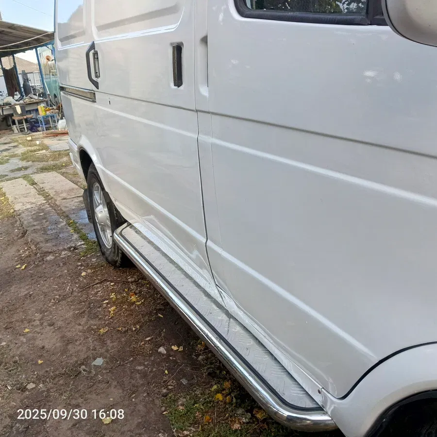 Соболь для души! из комфорта: электроподъемники, мульти-руль, торпеда бизнес, гур, качественный авто звук. далее самое интересное: соболь полностью обесшумлен кузов, кабина, дверные карты, всё обесшумивал. пол выполнен из нержавеющего алюминия, остальное это вагонка хвоя, сосна (покрывал биотонером и лаком в 2 слоя), диски литые, резина усиленная новая зимняя липучка (triangle), брал с большим профилем 225/65/16c, нигде не застрянет) зеркала боковые, новые с подогревом, стопы задние новые, фары новые (стекло), противотуманки ставил новые. свет на 10/10. вся обработана от коррозии, ни одного рыжика нет, так же шумка защищает от ржавчины! передок полностью перебран, балка перебрана, барабаны, колодки новые, рессоры новые самые мощные и при этом самые мягкие, глушитель (новый) переварен под баллоны метан, подвесной новый компрессия в каждом цилиндре идеальная. звук, очень приятный, езда очень плавная, очень хорошо набирает. движок, коробка да и вообще вся ходовая в идеальном состоянии! цена: 900.000. торга нет! делал для себя, для отдыха, можно спать в - 30 (проверял). машина в луганске. все номера читаются, не в залоге, не в кредите, запретов нет. за дополнительными фото, видео и т. д. в лс. +79591915862 (телеграм, ватсап). - фотография - 15