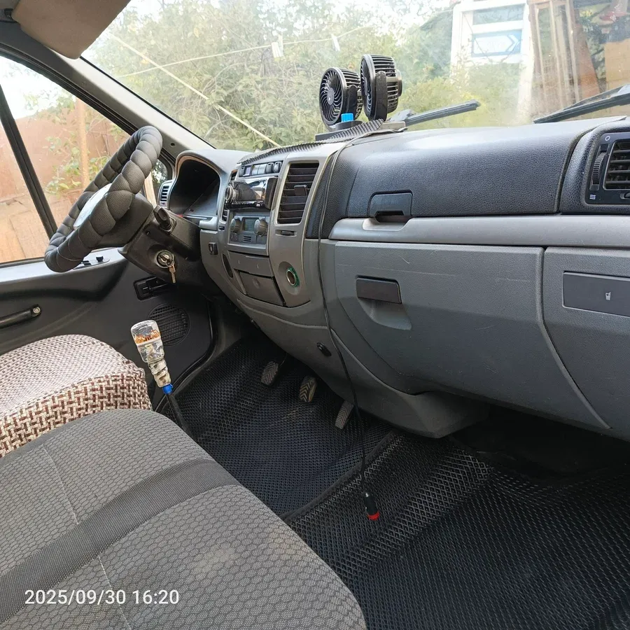 Соболь для души! из комфорта: электроподъемники, мульти-руль, торпеда бизнес, гур, качественный авто звук. далее самое интересное: соболь полностью обесшумлен кузов, кабина, дверные карты, всё обесшумивал. пол выполнен из нержавеющего алюминия, остальное это вагонка хвоя, сосна (покрывал биотонером и лаком в 2 слоя), диски литые, резина усиленная новая зимняя липучка (triangle), брал с большим профилем 225/65/16c, нигде не застрянет) зеркала боковые, новые с подогревом, стопы задние новые, фары новые (стекло), противотуманки ставил новые. свет на 10/10. вся обработана от коррозии, ни одного рыжика нет, так же шумка защищает от ржавчины! передок полностью перебран, балка перебрана, барабаны, колодки новые, рессоры новые самые мощные и при этом самые мягкие, глушитель (новый) переварен под баллоны метан, подвесной новый компрессия в каждом цилиндре идеальная. звук, очень приятный, езда очень плавная, очень хорошо набирает. движок, коробка да и вообще вся ходовая в идеальном состоянии! цена: 900.000. торга нет! делал для себя, для отдыха, можно спать в - 30 (проверял). машина в луганске. все номера читаются, не в залоге, не в кредите, запретов нет. за дополнительными фото, видео и т. д. в лс. +79591915862 (телеграм, ватсап). - фотография - 3