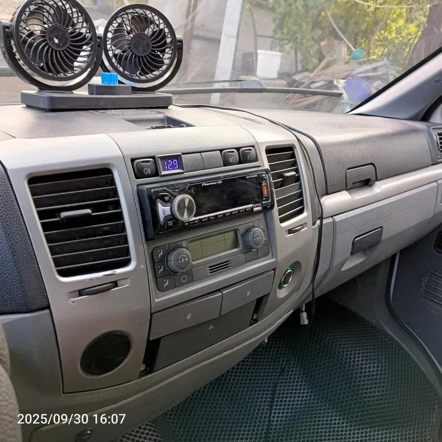 Соболь для души! из комфорта: электроподъемники, мульти-руль, торпеда бизнес, гур, качественный авто звук. далее самое интересное: соболь полностью обесшумлен кузов, кабина, дверные карты, всё обесшумивал. пол выполнен из нержавеющего алюминия, остальное это вагонка хвоя, сосна (покрывал биотонером и лаком в 2 слоя), диски литые, резина усиленная новая зимняя липучка (triangle), брал с большим профилем 225/65/16c, нигде не застрянет) зеркала боковые, новые с подогревом, стопы задние новые, фары новые (стекло), противотуманки ставил новые. свет на 10/10. вся обработана от коррозии, ни одного рыжика нет, так же шумка защищает от ржавчины! передок полностью перебран, балка перебрана, барабаны, колодки новые, рессоры новые самые мощные и при этом самые мягкие, глушитель (новый) переварен под баллоны метан, подвесной новый компрессия в каждом цилиндре идеальная. звук, очень приятный, езда очень плавная, очень хорошо набирает. движок, коробка да и вообще вся ходовая в идеальном состоянии! цена: 900.000. торга нет! делал для себя, для отдыха, можно спать в - 30 (проверял). машина в луганске. все номера читаются, не в залоге, не в кредите, запретов нет. за дополнительными фото, видео и т. д. в лс. +79591915862 (телеграм, ватсап). - фотография - 5