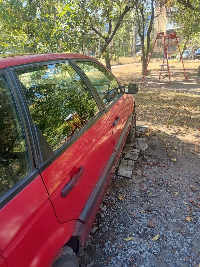 Volkswagen passat b3,1990, двс 1,8 бензин. после капремонта двс 30000км. расход по трассе 7,5,по городу 10. цена 200.000руб. торг. контактный телефон +79493159799 - фотография - 6