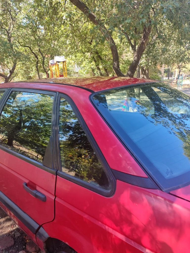 Volkswagen passat b3,1990, двс 1,8 бензин. после капремонта двс 30000км. расход по трассе 7,5,по городу 10. цена 200.000руб. торг. контактный телефон +79493159799 - фотография - 4