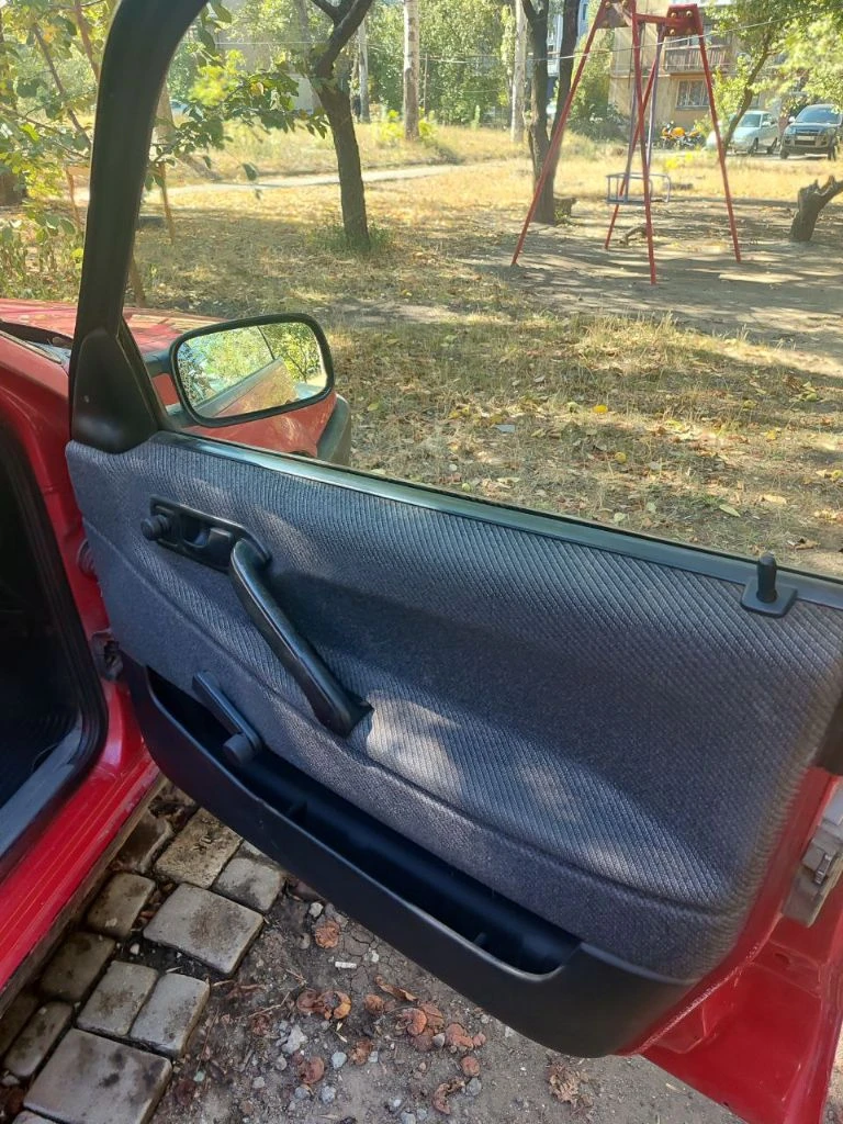 Volkswagen passat b3,1990, двс 1,8 бензин. после капремонта двс 30000км. расход по трассе 7,5,по городу 10. цена 200.000руб. торг. контактный телефон +79493159799 - фотография - 11