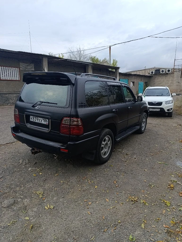 Лексус lx470 2000 гв. Хорошее состояние, езжу каждый день, авто в пленке так покупал, пробег 440000 км. Цена 1450000 торг разумный. Тел +79490936357 - фотография - 1