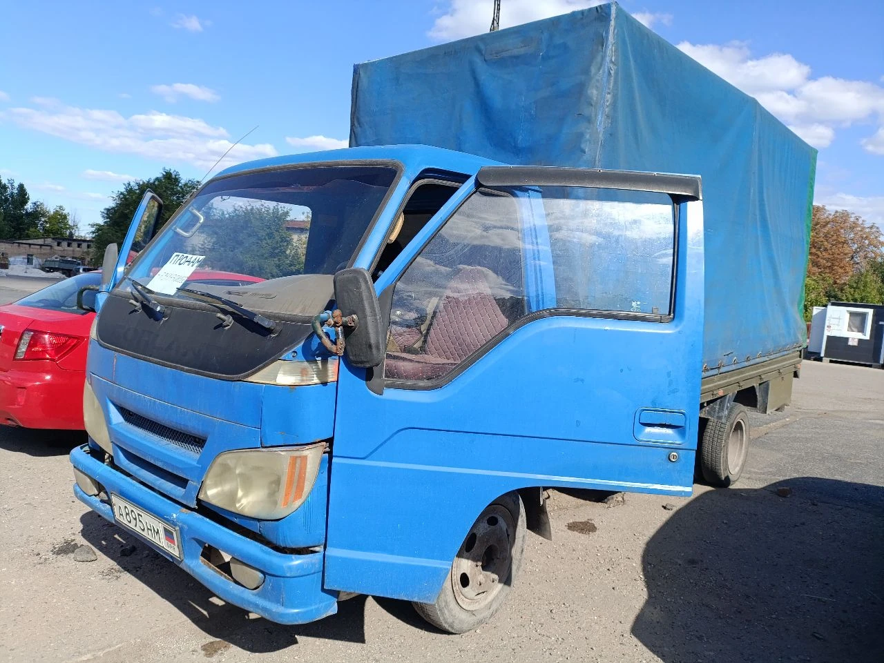 Продам бортовой грузовик фотон олин1043, сел поехал, 2005год, 3-х тонник, 3.7простой дизель, механика 5-ти ступка, будка 4метра. с документами порядок. смотреть в донецке. 400000р. +79494708166 - фотография - 1