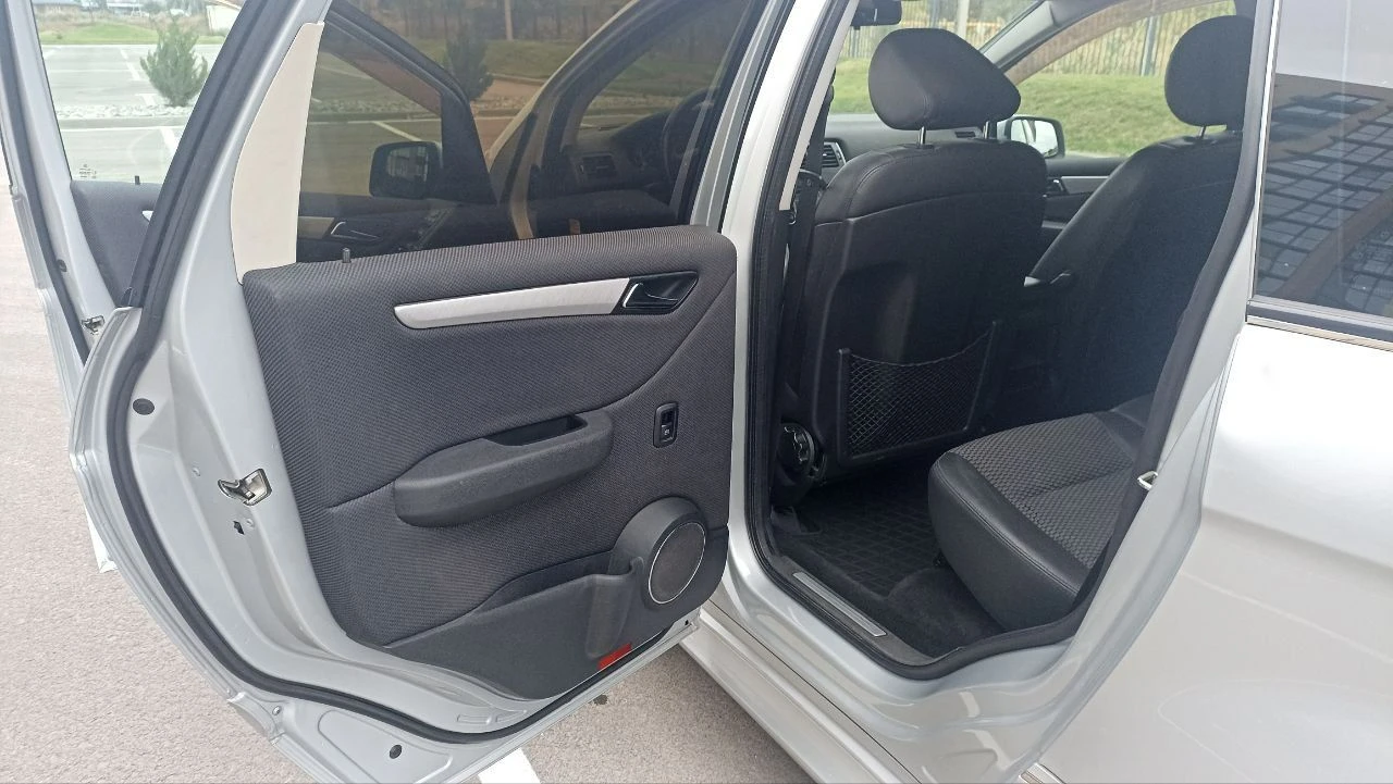 Продам mercedes benz класс б, кузов 245 - в хорошем состояние. автомобиль покупался в 2020 году в грузии с пробегом 59000 тыс. (есть подтверждающий документ по данному пробегу). в настоящее время оригинальный пробег 149000. машина находится в хорошем (очень ухоженном) состоянии. все всегда обслуживалось вовремя и на расходники вышесреднего качества. последняя замена масла в двигатели на 143000, а в коробке на 134000. проблем по ходовке, двигателю и коробке нет никаких. комплектация спорт. есть не значительные сколы по машине. продаю связи с покупкой новой машины. своевременно обслуживался. куплен не в кредит. оригинальный птс. кузов в родной краске. не участвовал в дтп. в салоне не курили. зимняя резина в комплекте. зимняя резина в комплекте. летняя резина в комплекте. обмен не интересует. возможен торг при осмотре. возможен торг при осмотре. тел. +79281538202 (вацап, телеграмм) - фотография - 11