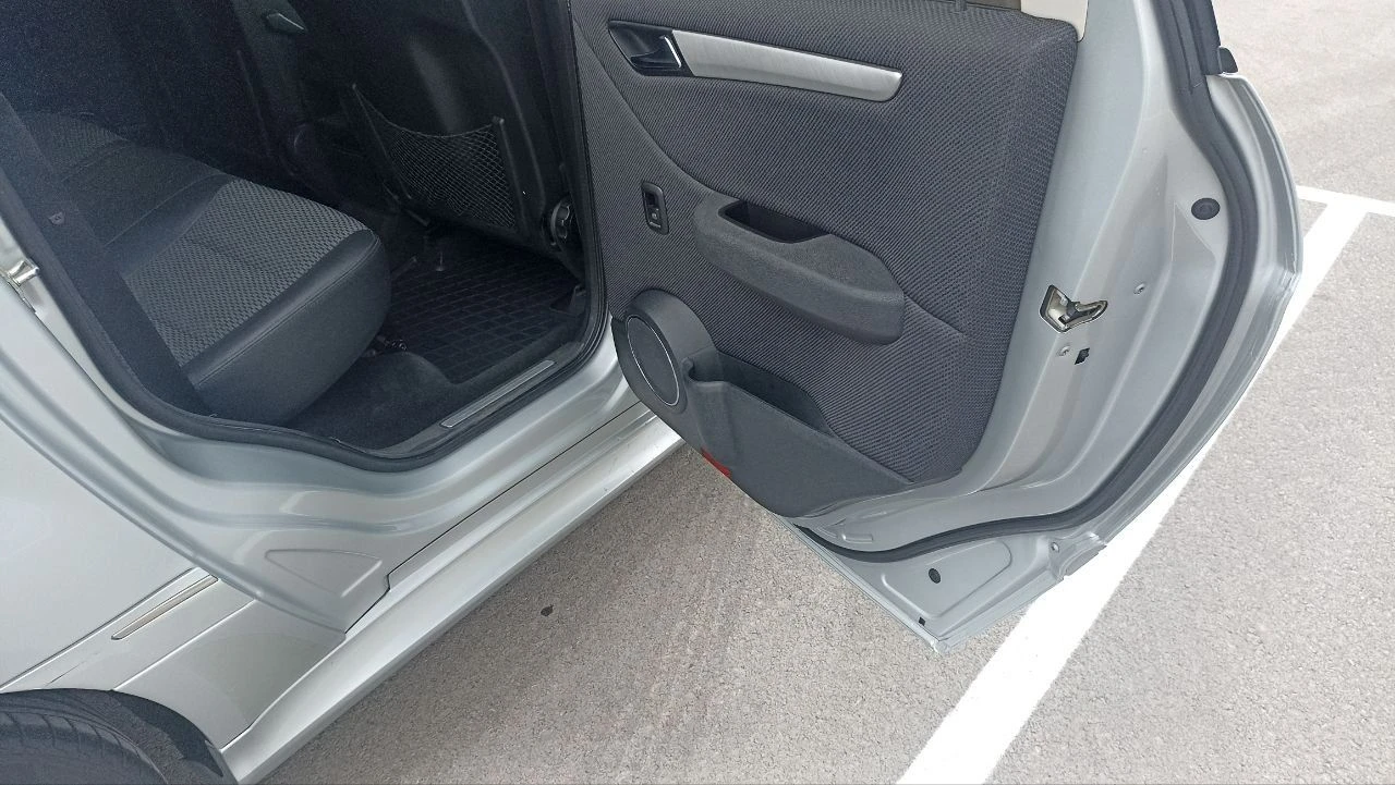 Продам mercedes benz класс б, кузов 245 - в хорошем состояние. автомобиль покупался в 2020 году в грузии с пробегом 59000 тыс. (есть подтверждающий документ по данному пробегу). в настоящее время оригинальный пробег 149000. машина находится в хорошем (очень ухоженном) состоянии. все всегда обслуживалось вовремя и на расходники вышесреднего качества. последняя замена масла в двигатели на 143000, а в коробке на 134000. проблем по ходовке, двигателю и коробке нет никаких. комплектация спорт. есть не значительные сколы по машине. продаю связи с покупкой новой машины. своевременно обслуживался. куплен не в кредит. оригинальный птс. кузов в родной краске. не участвовал в дтп. в салоне не курили. зимняя резина в комплекте. зимняя резина в комплекте. летняя резина в комплекте. обмен не интересует. возможен торг при осмотре. возможен торг при осмотре. тел. +79281538202 (вацап, телеграмм) - фотография - 10