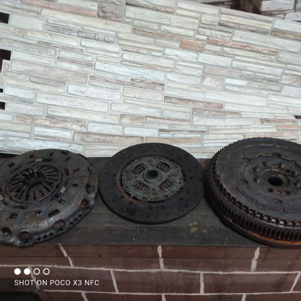 Продам сцепление на форд транзит 2.4дизель, передний привод, 2007г, цена 15000 рублей, +7 949 098-21... - фотография