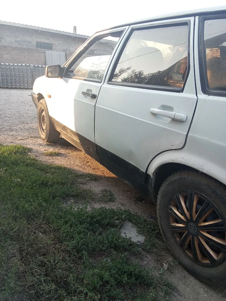 Продам ваз 2109 на ходу сель поехал цена 50000 руб тех паспорт просрочен на учёт станет остальные вопросы по телефону+79495787251 - фотография - 3