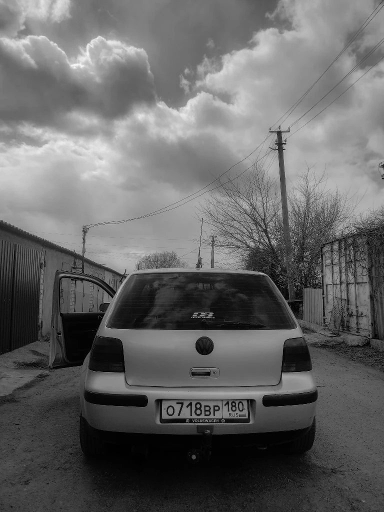 Продам личный volkswagen golf 4 1.6 16v, 2002г. авто в отличном состоянии без каких либо проблем, сел и поехал, двигатель коробка без нареканий, полностью обслужен, салон ухожен, в машине не курили, стоит хорошая музыка, за машиной следили, первый хозяин в рф, кондер печка на отлично, работает каждая кнопочка, крепкий оцинкованный кузов. покупатель будет доволен. 2 комплекта резины.590т. р торг у капота. звоните +79497150841 артём - фотография - 8