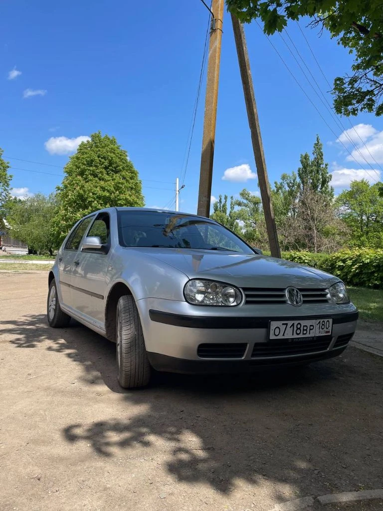 Продам личный volkswagen golf 4 1.6 16v, 2002г. авто в отличном состоянии без каких либо проблем, сел и поехал, двигатель коробка без нареканий, полностью обслужен, салон ухожен, в машине не курили, стоит хорошая музыка, за машиной следили, первый хозяин в рф, кондер печка на отлично, работает каждая кнопочка, крепкий оцинкованный кузов. покупатель будет доволен. 2 комплекта резины.590т. р торг у капота. звоните +79497150841 артём - фотография - 6